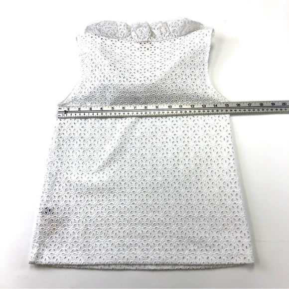 KATE Spade white all cotton eyelet sleeveless ruffle neck top Size 0 - Picture 4 of 9